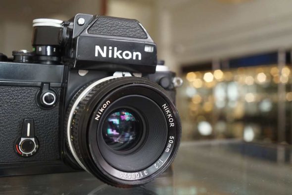 Nikon F2 Black Photomic kit + Nikkor 50mm f/2 pre-ai