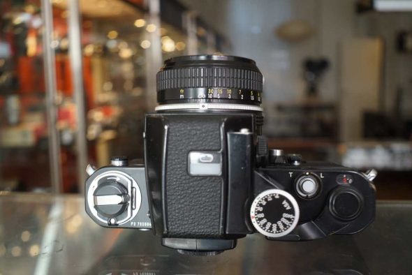 Nikon F2 Black Photomic kit + Nikkor 50mm f/2 pre-ai