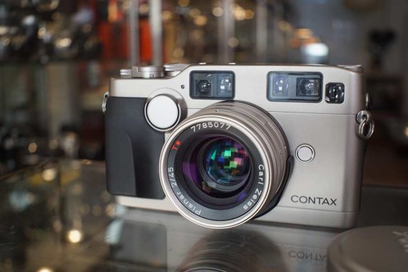 Contax G2 + 45mm F/2 Planar T* kit, boxed