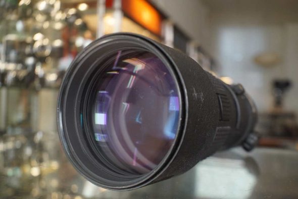 Nikon AF Nikkor 300mm F/4 ED lens