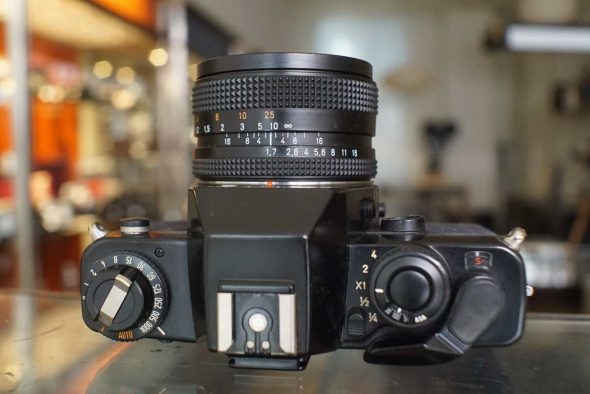 Contax Carl Zeiss Planar 50mm 1:1.7 (on 139Q body)