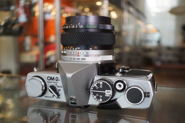 Olympus OM2n + 1.4 / 50 Zuiko kit