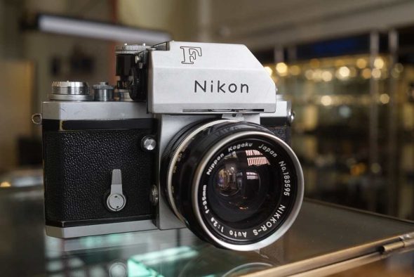 Nikon F Photomic chrome + Nikkor-S 35mm F/2.8 lens