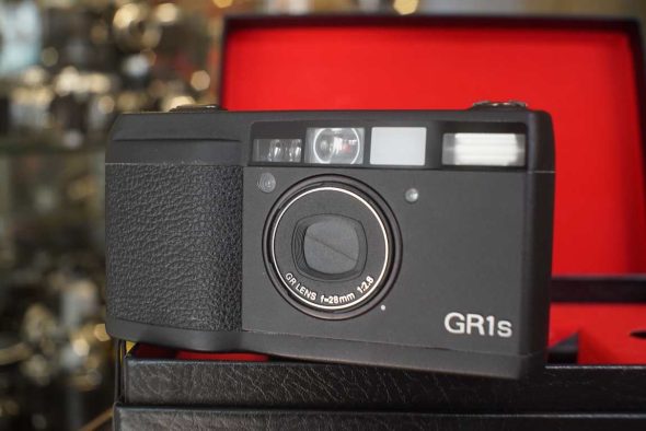 Ricoh GR1s point and shoot, boxed, LCD issue