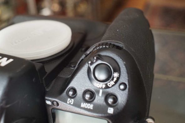 Nikon F5 Professional SLR body, small remark