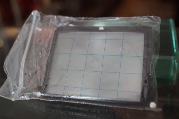 Mamiya M645 focusing screen No3 Checker, boxed (NOS)