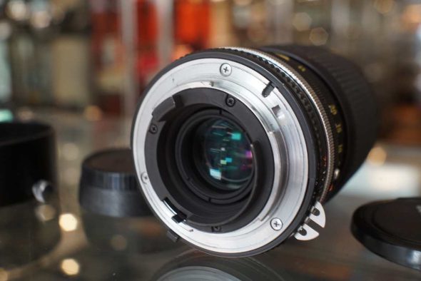 Nikon Zoom-Nikkor 35-105mm F/3.5-4.5 AI-s zoomlens