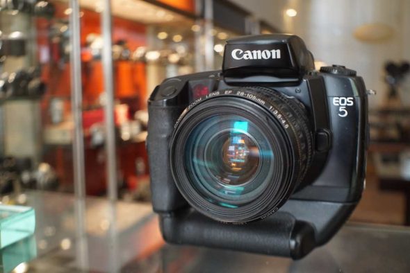 Canon EOS 5 w/ VG10 + 28-105mm