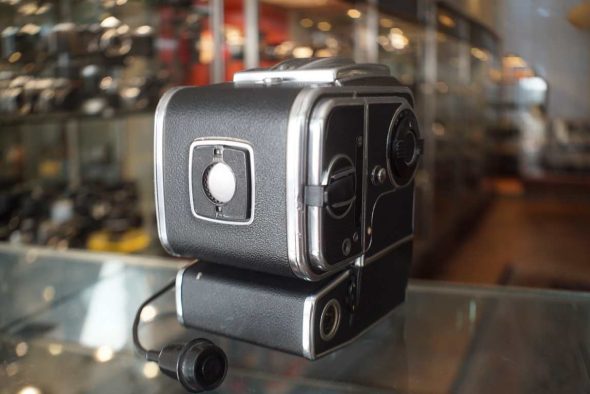 Hasselblad 500EL/M body with WLF, acute matte and A12 back