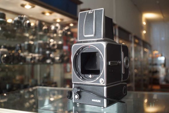 Hasselblad 500EL/M body with WLF, acute matte and A12 back