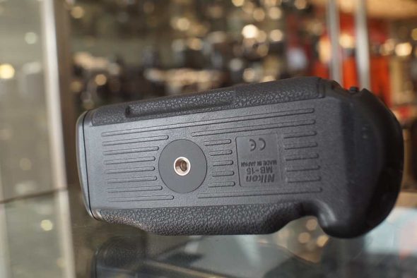 Nikon MB-15 battery grip for F100, boxed