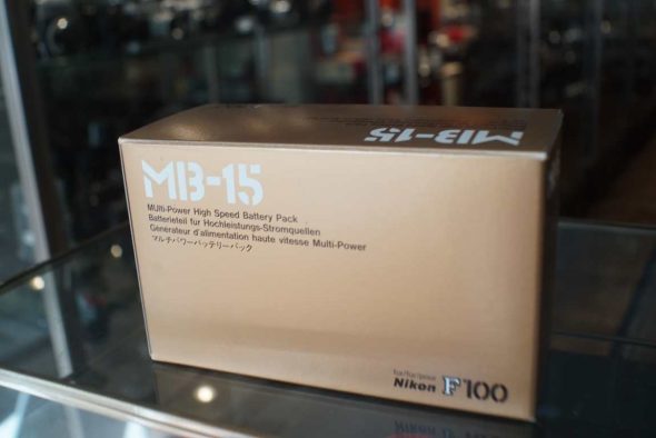 Nikon MB-15 battery grip for F100, boxed